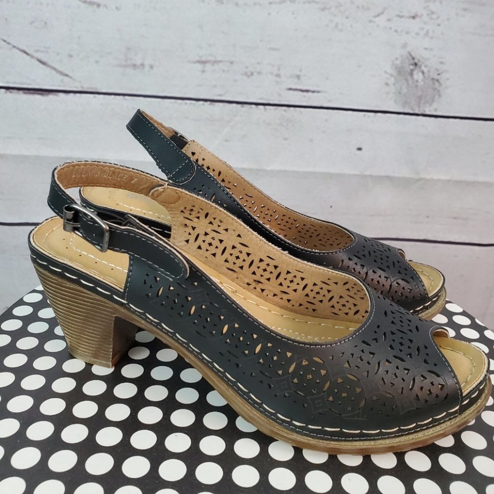 Spring Step Patrizia Leeann Wedge Sandals Size 7